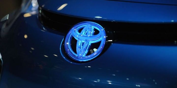 Toyota, gözləniləndən daha yüksək xalis mənfəət əldə edib
