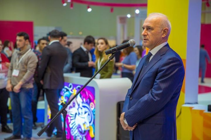 Azercell sərgidə çoxsaylı yeniliklərini təqdim edir