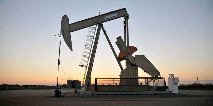 Neft qiymətləri 3 ildən çox müddətin ən yüksək səviyyəsi ətrafında qalır