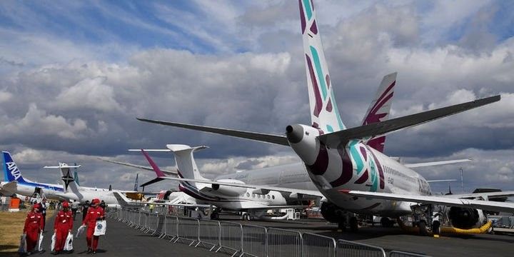 İlk gündə 399 təyyarə satıldı