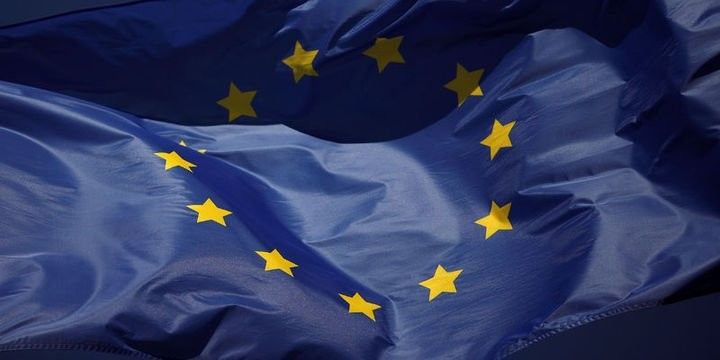 Avro Zonasında inflyasiya sürətlənib, iqtisadi artım zəifləyib