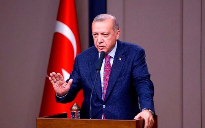 "Sən müştərinin malını necə vermirsən, bunun adı soyğunçuluq olar"  