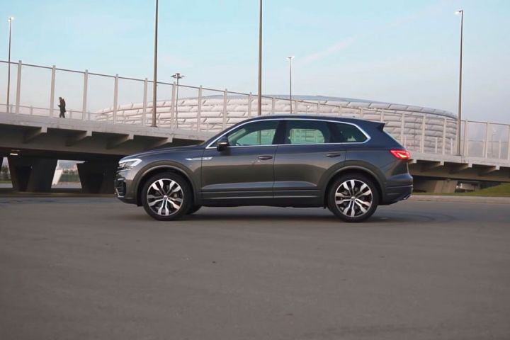 Bu avtomobil Bakıda salona daxil olmadan satılır – “SİFARİŞLƏRİ ÖDƏMƏKDƏ ÇƏTİNLİK ÇƏKİRİK”