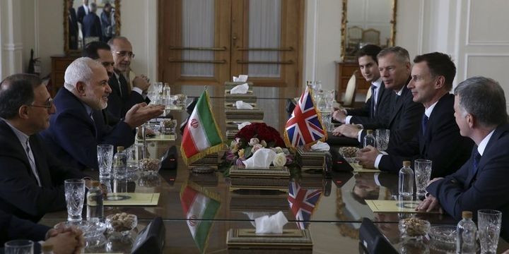 İki nazir tanker böhranını müzakirə edib