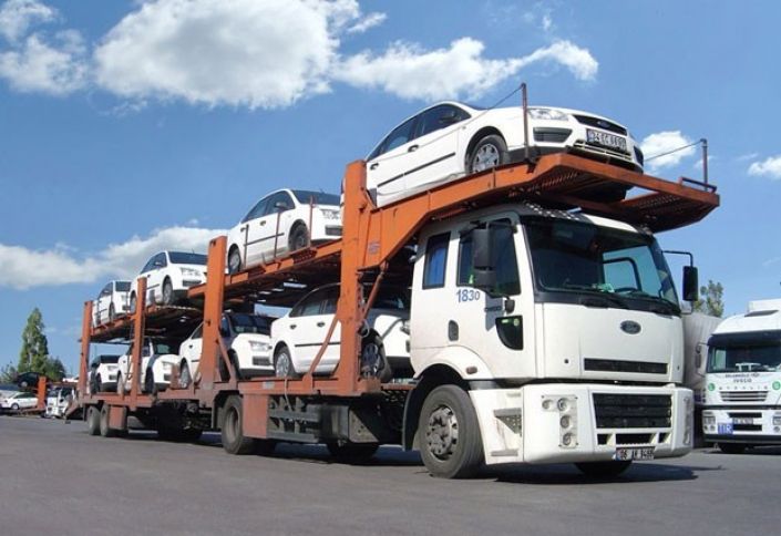 Azərbaycana Gürcüstandan avtomobil idxalı kəskin artıb