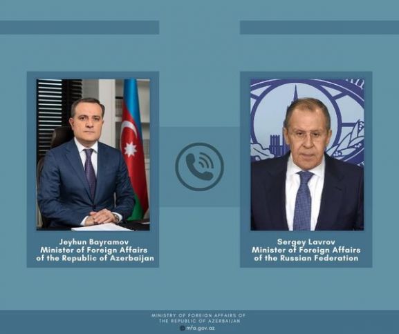 Azərbaycan və Rusiya xarici işlər naziri arasında telefon danışığı oldu