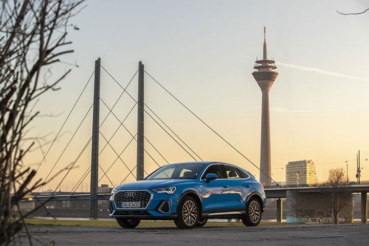 Audi-lər svetaforların siqnallarını əvvəlcədən bilərək daha effektiv hərəkət edir! - VİDEO