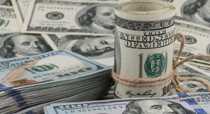 Dolların bazar ertəsinə olan rəsmi məzənnəsi açıqlandı