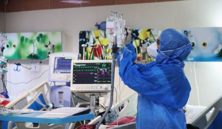 İranda COVID-19-un dördüncü dalğası ağır keçir