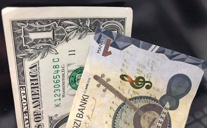 Beynəlxalq reytinq agentliyindən Dollar/Manat məzənnəsi ilə bağlı proqnoz