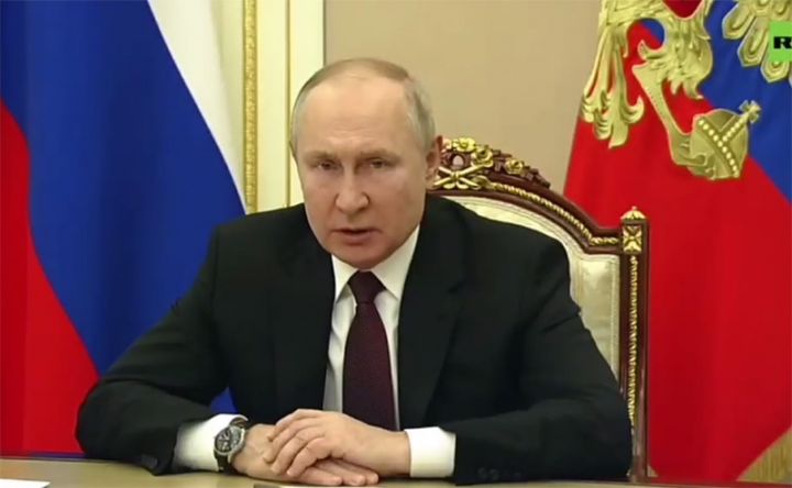 Putin Ukrayna hərbçilərini hakimiyyəti ələ keçirməyə çağırdı