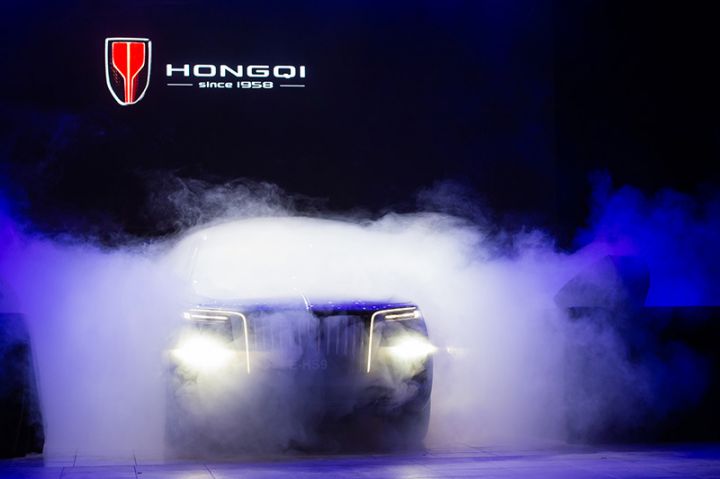 Azərbaycanda dünya markalarının lüks avtomobillərinə böyük rəqib!