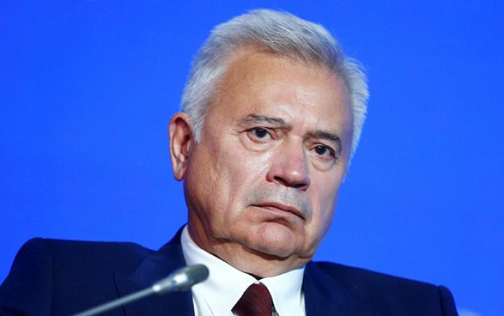 Vahid Ələkbərov 17,4 milyard dollar itirib