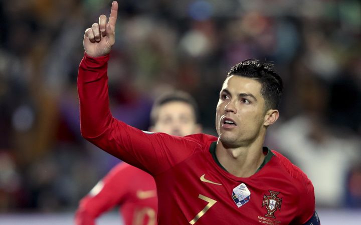 Ronaldo 200 milyon avro qarşılığında Səudiyyə Ərəbistanının klubuna keçdiyini təkzib edir