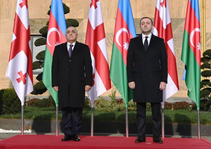 Əsədov Tbilisidə Qaribaşvili ilə görüşüb