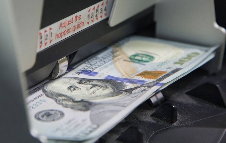 Dolların sabaha olan rəsmi məzənnəsi açıqlandı