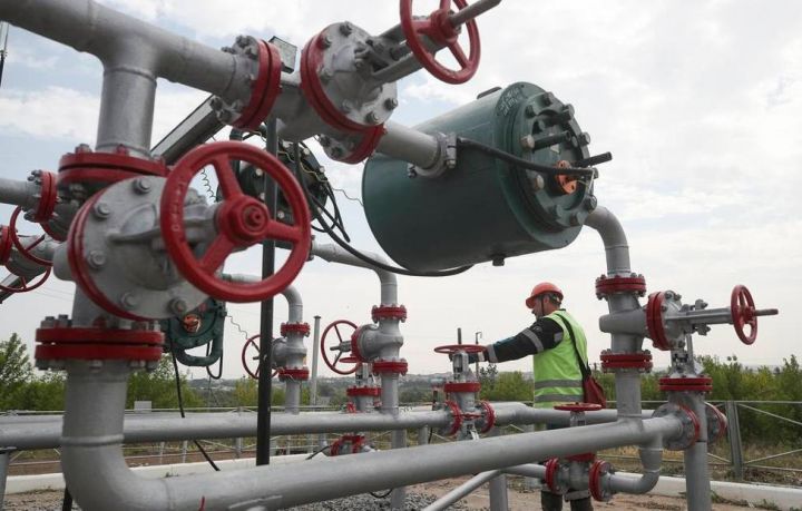 Brent neftin qiyməti 83 dollardan da aşağı düşdü