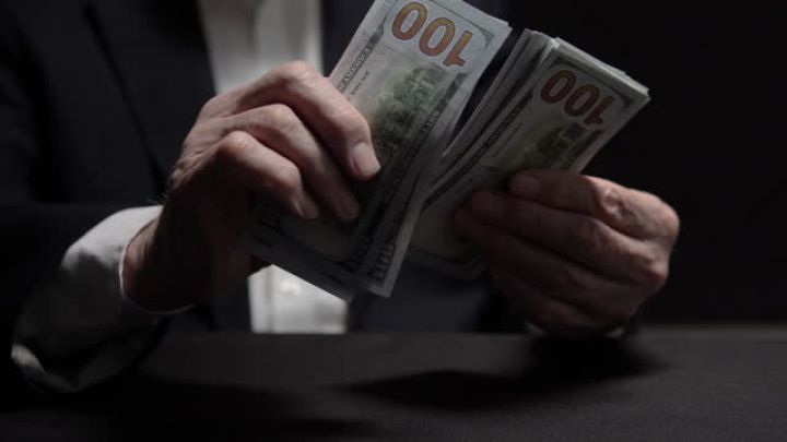 Bazar ertəsinin rəsmi məzənnəsi müəyyən edilib