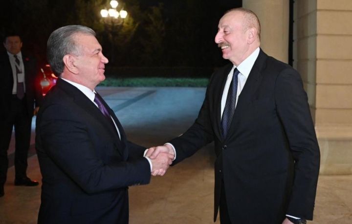 Əliyev Mirziyoyev ilə görüşüb - "Layihələr 800 milyon dollar dəyərindədir"