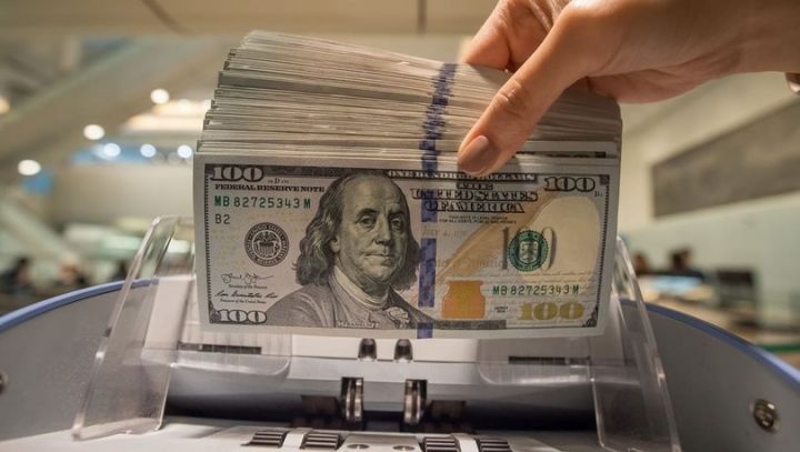 Neftin ucuzlaşmasının Rusiya büdcəsinə necə təsir edəcəyi hesablanıb