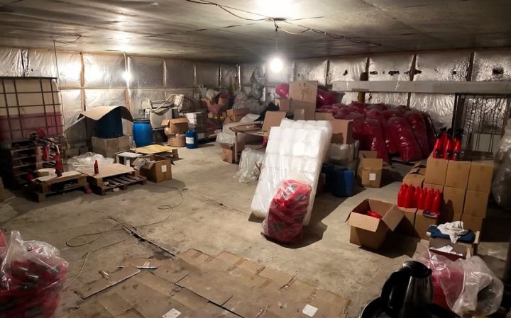 Suraxanıda saxta yuyucu vasitələr istehsal edən sex aşkarlanıb - VIDEO