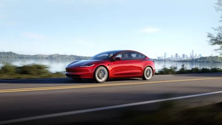 179 min "Tesla Model 3" nəzarət altındadır, qüsur araşdırması başlayıb