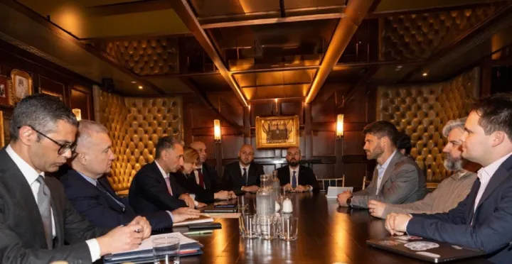 Rəşad Nəbiyev Britaniyaya səfər çərçivəsində “ScaleAI” nümayəndələri ilə görüşüb