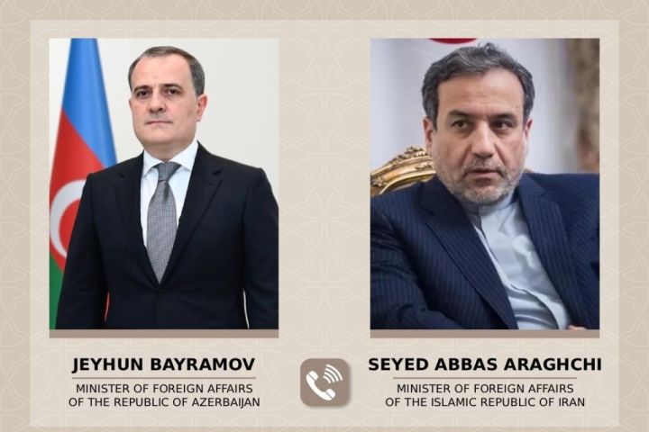 Bayramovla Əraqçi arasında telefon danışığı baş tutub