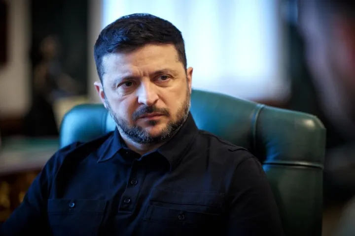 Zelenski: Tramp Putini dayandırmağın yeganə yolu kimi Donbasın verilməsini görür