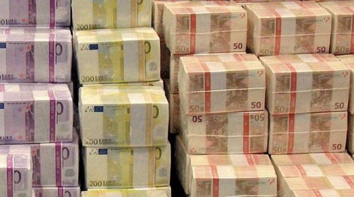 Almaniyanın cari profisiti 300 milyard avroya yaxınlaşır