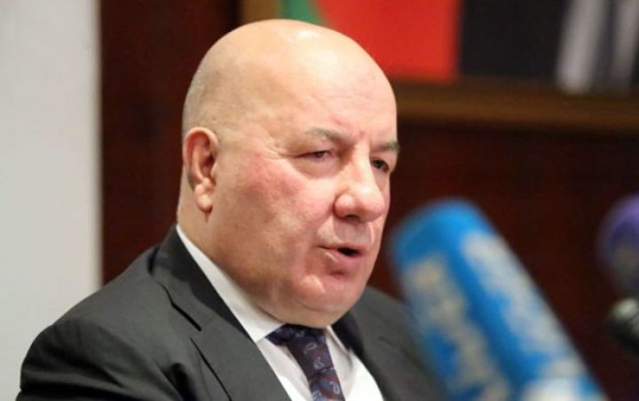 Elman Rüstəmov: "Devalvasiya haqqında danışılanlar qeyri-ciddidir"