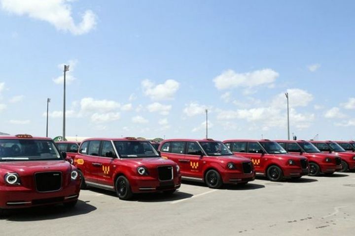 Prezident İlham Əliyev Bakıya gətirilmiş yeni taksilər ilə tanış oldu - YENİLƏNİB