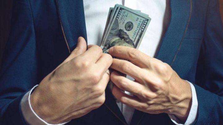 Azərbaycan şirkətləri Dollardan imtinaya tələsmirlər