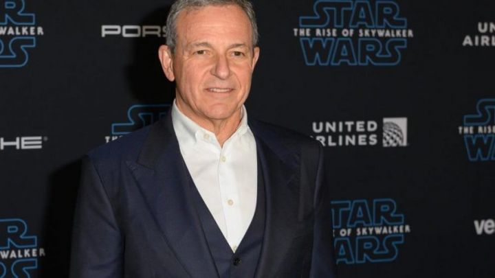 "Walt Disney"in 15 illik rəhbəri istefa verdi