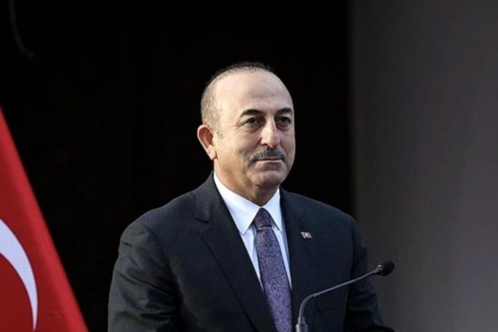 Çavuşoğlu Rusiyanın Türkiyəyə uçuşları məhdudlaşdırmasına münasibət bildirib