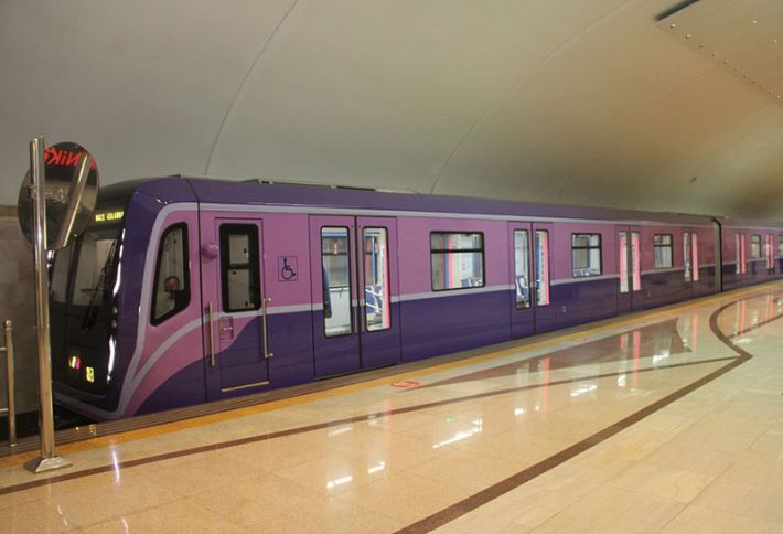 Metropoliten xətlərində yeni qatarlar