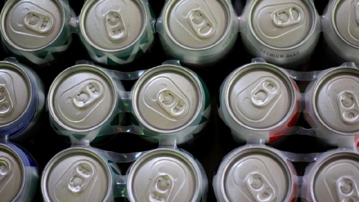 Alkoqolsuz içkinin qablaşdırılmasında "Veysəloğlu"nun adından qanunsuz istifadə edilib