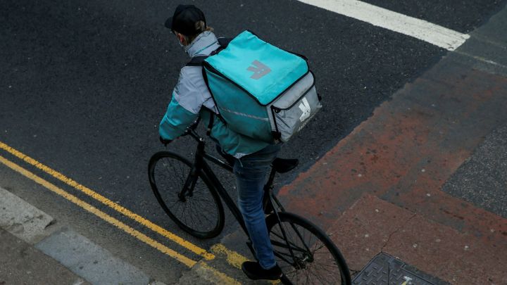 Azərbaycanda da məşhur olan yeməkçatdırma xidməti satılır - 8 MİLYARD DOLLARA