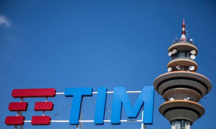 Telekommunikasiya sektorunda 10,8 milyard avroluq satınalma