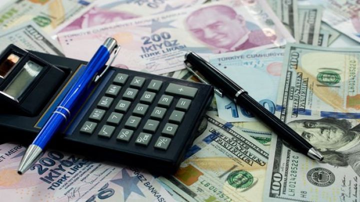 Türk Lirəsi 2021-ci ilə bahalaşma ilə başlayıb