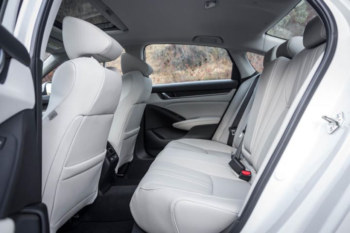 2 avtomobil hərrac yolu ilə satılacaq - QİYMƏTLƏR