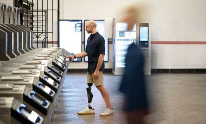 İctimai nəqliyyatda təmassız ödənişlərin il ərzində sayı ilk dəfə 1 milyard həddini geridə qoyub