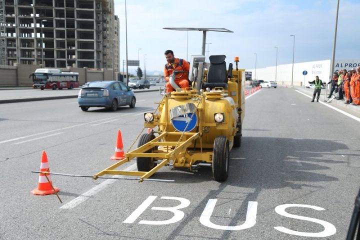 Bakıda daha bir avtobus zolağı çəkilib