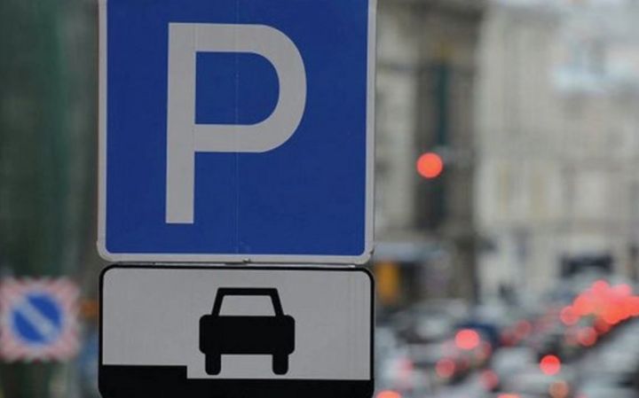 Məmurun avtomobilinin yerində maşın saxlayan sürücülər cərimələnəcək